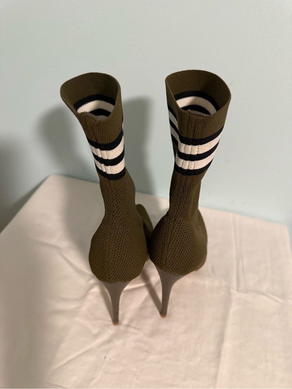 Steve Madden Olive Knit Sock Boots with Striped Cuff and heel! Gorgeous 🥰 - Picture 8 of 11